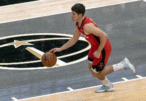 攻防被针对！谢泼德首节三分3中0没得分 还有2失误