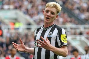 希勒：戈登即使身体不适，也该争取在如此关键的比赛中首发