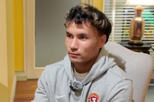 迪力穆拉提快问快答：最喜欢球星是C罗，若不踢球估计去放羊