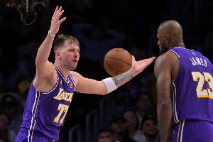 Skip：在没有防守累赘詹姆斯的情况下 湖人打爆森林狼展现真实力