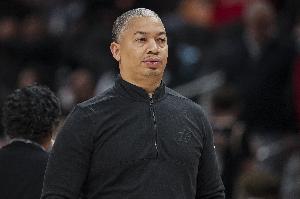 大师真给你装到了！35胜目标设定后卢率队取26胜 暂时达成50%战绩