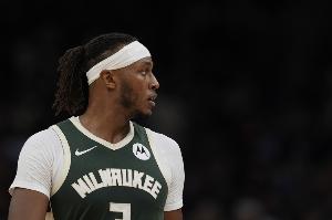 今天你很关键！特纳半场出战17分钟 7中5&三分4中3高效轰下16分