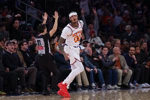 内史密斯1.7秒接球压哨三分反超 克拉克森立马轰三节压哨三分回应