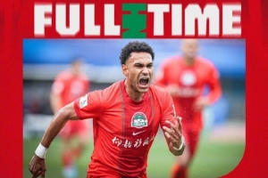 河南俱乐部彩陶坊2-1云南玉昆 姆布拉首球、纳萨里奥造乌龙