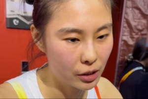 王思雨：家门口作战大家都有家国情怀 打得多少有点紧