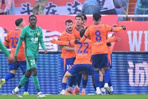 东体：泰山两连胜实现积分“清零”后，下一个目标是追赶身前球队