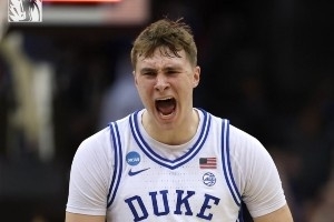 疯狂三月来袭！独行侠晒出球员们大学时期帅照！