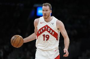 翻江倒海！珀尔特尔12中9贡献21分18板5助 其中9前场板