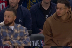 库里打趣：我和克莱是”水花兄弟“ 我和赛斯是“康复兄弟”