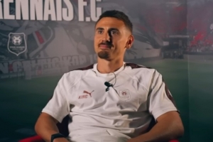 雷恩中场：训练时站偏30厘米会被德泽尔比叫停 图多尔要求侵略性