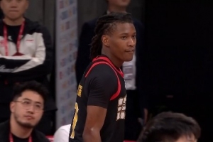 连拿关键分！史密斯19中10砍36分 最后3秒造三分犯规&罚球准绝杀