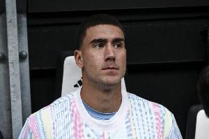 记者：尤文与弗拉霍维奇计划再次接触，以推动续约谈判取得进展