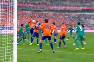 媒体人：足协评议结果还挺意外，可能手臂打开会被严判