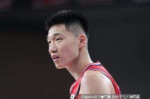 外线哑火！广州半场三分17投仅3中 命中率只有17.6%