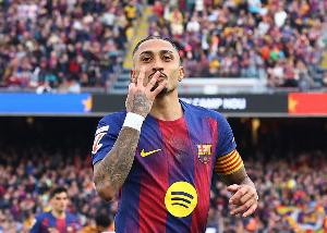 世体：晋级欧冠八强让巴萨获得1250万欧，本届总收入1亿零343万欧