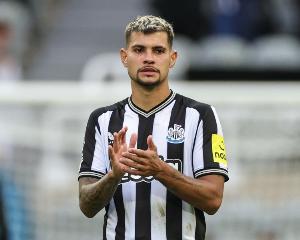 邮报记者：吉马良斯无意离开纽卡，其他一些球员则是另一回事