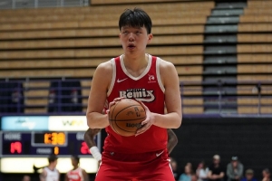 杨瀚森：进NBA后一直在练三分和加强对抗 富尔茨是很棒的对手