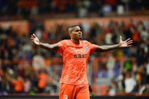 高原魔鬼主场！泰山上赛季客场遭玉昆让二追三，本轮客场0-4惨败