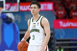 尽力了！赵继伟5记三分球空砍26分2板2助1断