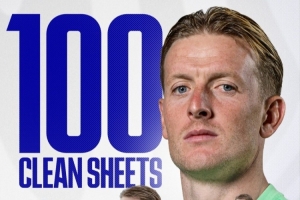 皮克福德100场零封，埃弗顿晒海报祝贺：难以置信，了不起的成就