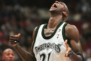 加内特：真正的篮球必须有身体对抗 现在的NBA更像一场娱乐秀