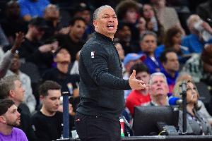 卢：知道开拓者正紧追不舍 我们要力争升到西部第七&每场都很重要