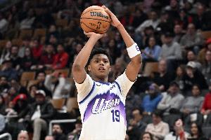 5号秀！埃斯·贝利最近3场比赛场均31.7分6记三分