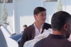 恭喜！曼城后卫胡桑诺夫的孩子出生