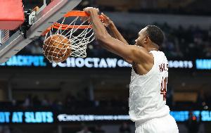 阿特金森批评防守！莫布里：大家都积极接受了意见 要做好沟通