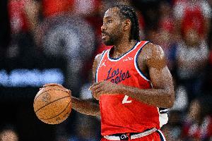 洛佩斯谈伦纳德连续49场20+：看他比赛是一种享受