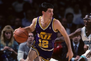 历史助攻王&抢断王！祝爵士名宿斯托克顿64岁生日快乐！