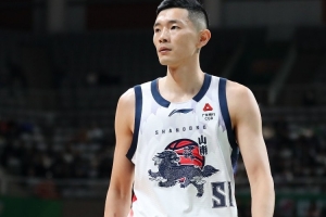 你才是大腿！陈林坚半场15分钟 三分5中3&7罚6中砍下15分