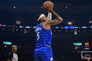 扛起球队！班凯罗近三战场均35分6.3板6助 命中率50/40/83%