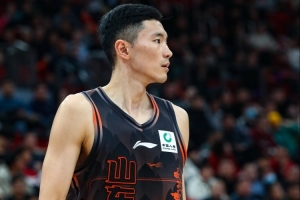 罚球不应该！陈林坚三分8中4拿到21分 罚球10中7&最后丢关键罚球