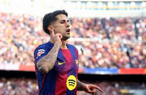 斯基拉：巴萨开始和新月谈坎塞洛的永久转会，球员想留在巴萨