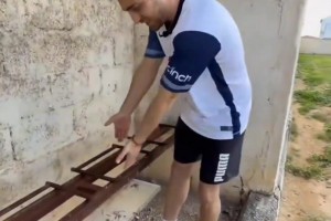 笑不活了！网友恶搞当热刺降级到英冠后打客场