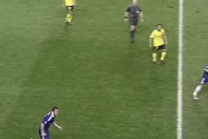 经典回顾：09年梅西vs阿什利科尔！