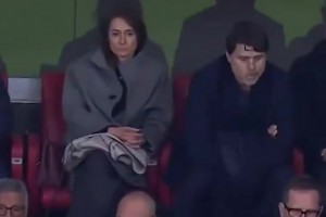 也算是来着了！波切蒂诺在马竞主场观看欧冠比赛！