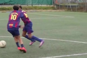 小球迷的新偶像？来看亚马尔批发超市的单挑！