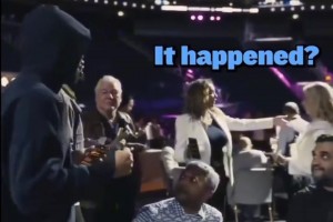 去年勇士全队得知77被交易反应炸裂库里喊李凯尔slow~