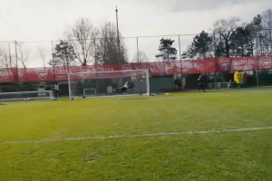 怎得梅花扑鼻香！阿森纳队内的射门训练！