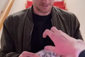 颜值如何？来看魔笛收到球队的新球衣