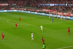 太流畅了！名场面：皇马面对拜仁打出快速反击，由C罗完成进球！