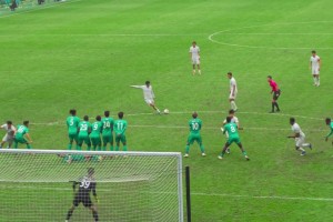 申花球迷沸腾了！现场实拍陈晋一圆月弯刀扳平比分