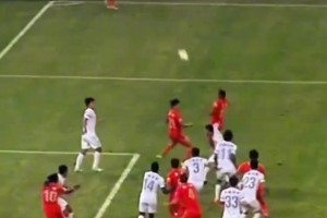 41岁前泰山队外援洛维宣布将退役，昔日脏辫如今成光头