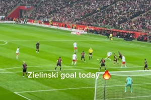 国米重炮手！实拍：泽林斯基飞火流星直窜死角率波兰继续前进