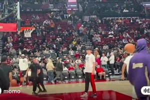 这也差太多了吧？网友对比杨瀚森和姚明训练中的动作速率